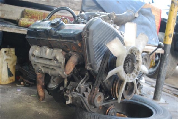 ขายเครื่อง 2Lพร้อมเกียร์ ขายเครื่อง 2Lพร้อมเกียร์