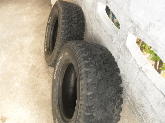 ยาง BFGoodrich 265/70R16 สวยๆ 1 คู่ ราคา 1700 บาท