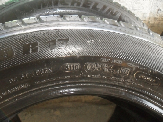 ยาง MICHELIN 225/65R17ปี10-11 สวยๆ 4 เส้น ราคา 3000 บาท