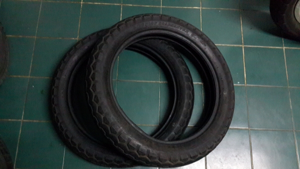 ขายยาง sr ขอบ18 หน้าหลัง