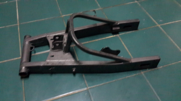 ขายสวิงอาร์ม ksr สภาพดีเยื่ยม ถูกๆครับ