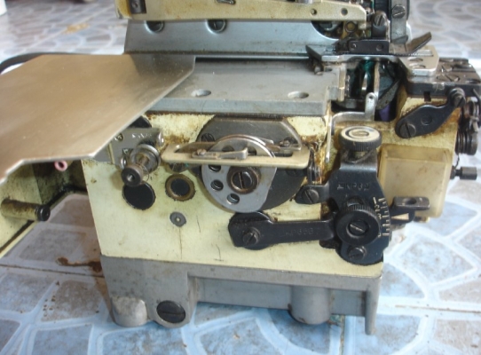 ขายหัวจักรโพ้ง 4เส้นSIRUBA 516M2-35