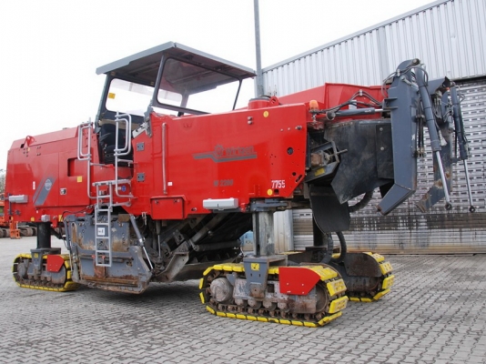 WIRTGEN  W2200  SN  0339