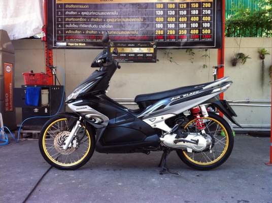 ขออนุญาติขาย Honda Airblade 110 โช๊ค YSS ตัว TOP โอนให้ฟรีครับ