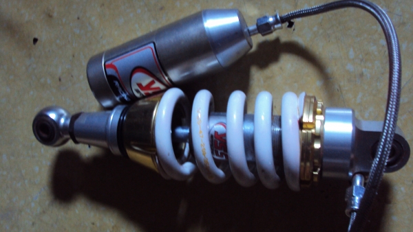 ขายโช้ค yssของแท้ครับ1600บาท