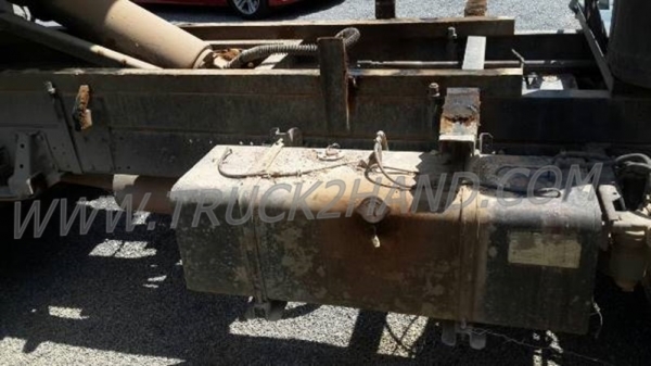 รถบรรทุก 6 ล้อ ISUZU Npr และ รถไถฟอร์ด 6610