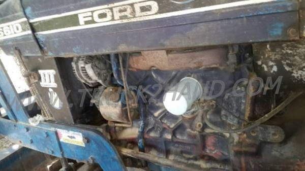 รถบรรทุก 6 ล้อ ISUZU Npr และ รถไถฟอร์ด 6610