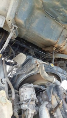 รถบรรทุก 6 ล้อ ISUZU Npr และ รถไถฟอร์ด 6610