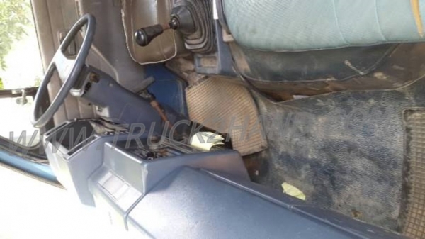 รถบรรทุก 6 ล้อ ISUZU Npr และ รถไถฟอร์ด 6610