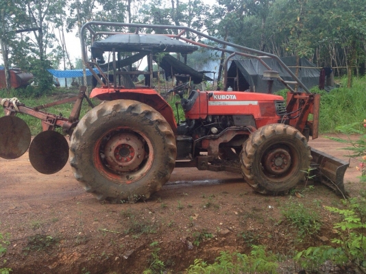 ขายรถไถ2เพลาKUBOTA M9000 ใช้งาน 7,035 ช.ม.เล่มทะเบียน สนใจโทร 081-970-1072 ขายรถไถ2เพลาKUBOTA M9000 ใช้งาน 7,035 ช.ม.เล่มทะเบียน สนใจโทร 081-970-1072