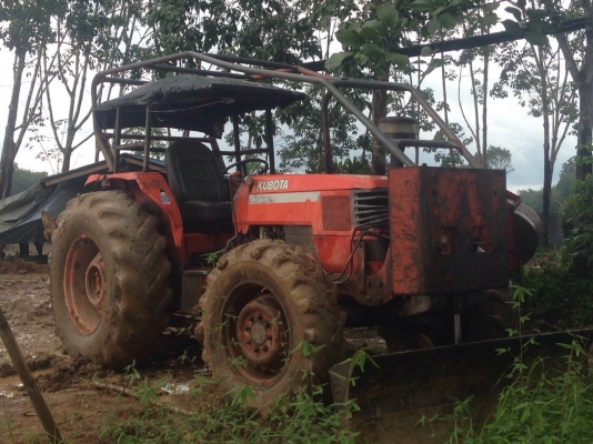 ขายรถไถ2เพลาKUBOTA M9000 ใช้งาน 7,035 ช.ม.เล่มทะเบียน สนใจโทร 081-970-1072