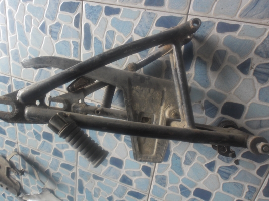 ขายบังโซ่ติดสวิงอร์ามยกชุด Dt125 ขายบังโซ่ติดสวิงอร์ามยกชุด Dt125