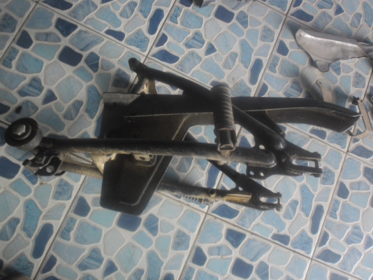 ขายบังโซ่ติดสวิงอร์ามยกชุด Dt125 ขายบังโซ่ติดสวิงอร์ามยกชุด Dt125