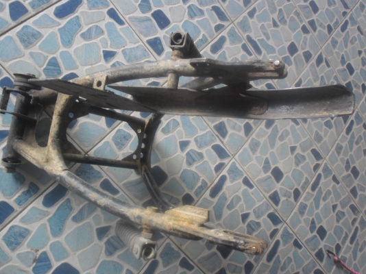 ขายบังโซ่ติดสวิงอร์ามยกชุด Dt125 ขายบังโซ่ติดสวิงอร์ามยกชุด Dt125