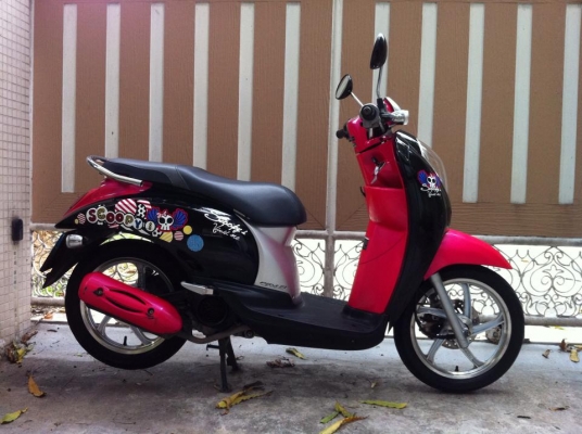 ขออนุญาติขาย HONDA Scoopy-i 110 รถปี55 ตัว TOP ล้อแม็กโอนให้ฟรีครับ