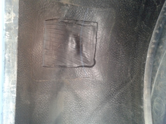 ขายแล้ว087-9438XXX นครสวรรค์ ยางหลังรถไถถอด\% 18.4-30 ดีสโตน ยางสวยดอกยังสูงพร้อมยางใน