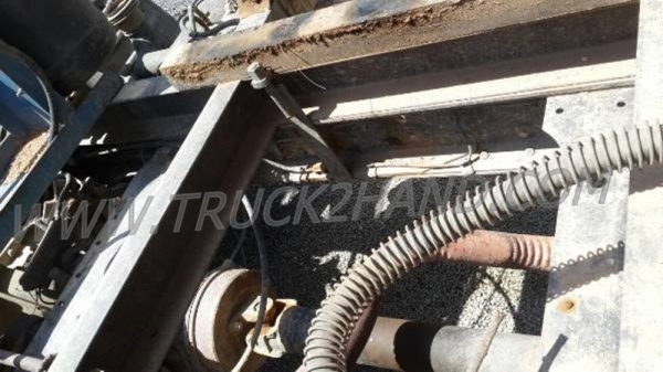 รถบรรทุก 6 ล้อดั้มพ์ ISUZU NPR