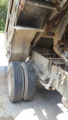 รถบรรทุก 6 ล้อดั้มพ์ ISUZU NPR