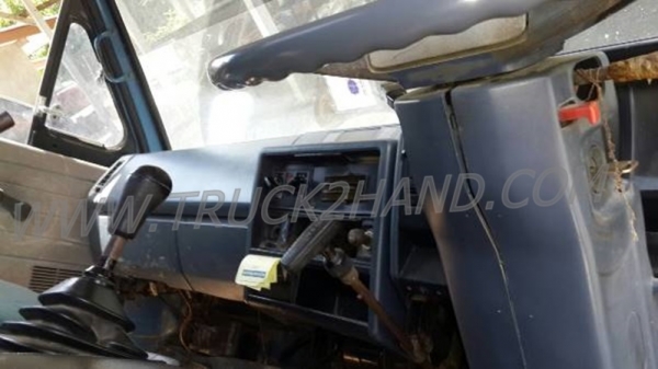 รถบรรทุก 6 ล้อดั้มพ์ ISUZU NPR