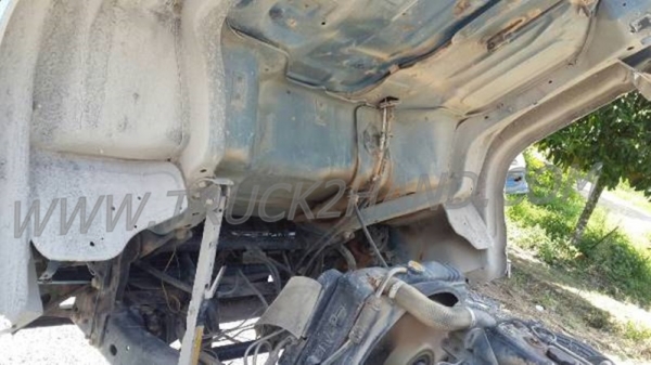 รถบรรทุก 6 ล้อดั้มพ์ ISUZU NPR