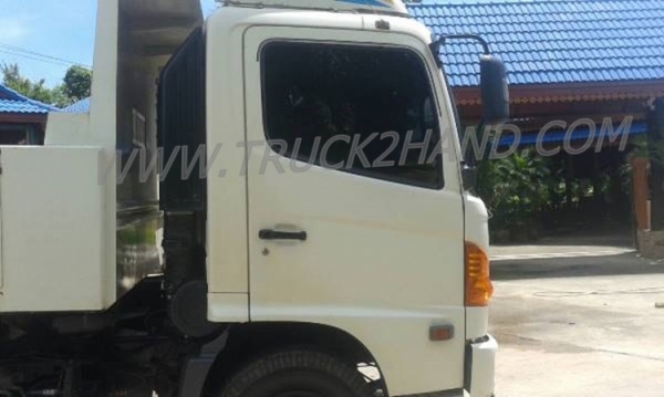 รถบรรทุก 6 ล้อดัมพ์ HINO MEGA FC 150 แรงม้า รถบรรทุก 6 ล้อดัมพ์ HINO MEGA FC 150 แรงม้า