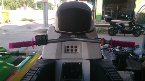 ขายเรือยืน คาวา 550cc.  24,000 บาท สตาร์ทติดง่าย เล่นได้เลย..เก่าญี่ปุ่น