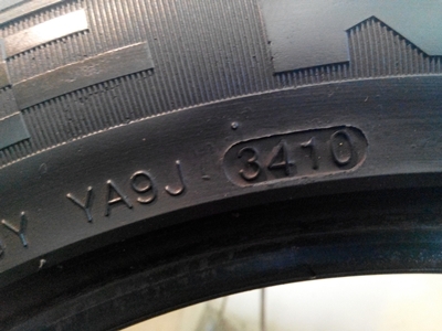 ยาง Kumho 195/50/15 ปี10กับ11 อย่างละ 2 เส้น