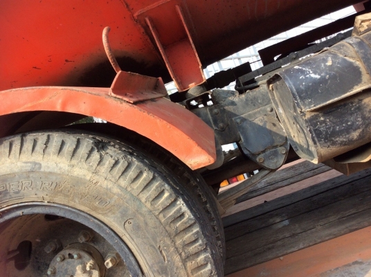 TOYOTA 6ล้อ รถน้ำ(ช่วงสั้น) เครื่อง85แรง ครัทซีสวยจัด เครื่องดี ถังดี เกียร์สั้น ขาย145,000 บาท(ติดต่อ ศุภากร 081-4252943)