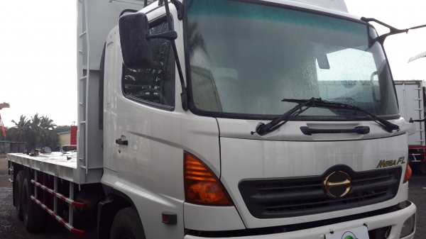 สิบล้อกระบะพื้นเรียบ HINO MEGA FL1J กระยาว 7.5 เมตร สภาพสวยพร้อมใช้งาน