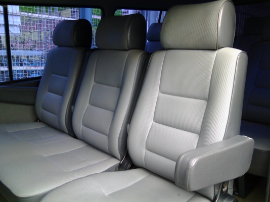 รถตู้commuterหลังคาสูงปี05เบาะ3แถว*ฟรีดาวน์ รถตู้commuterหลังคาสูงปี05เบาะ3แถว*ฟรีดาวน์