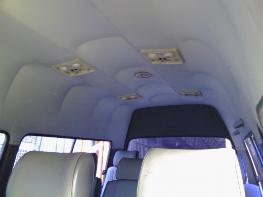 รถตู้commuterหลังคาสูงปี05เบาะ3แถว*ฟรีดาวน์ รถตู้commuterหลังคาสูงปี05เบาะ3แถว*ฟรีดาวน์