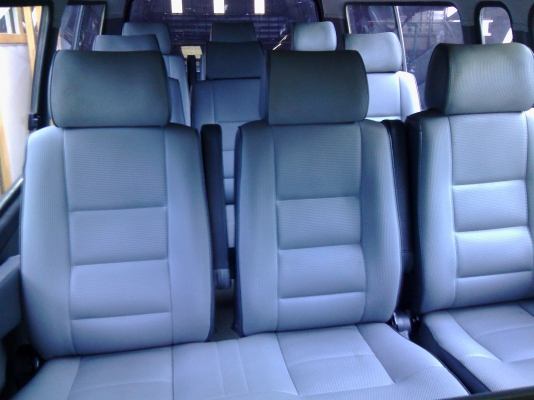 รถตู้commuterหลังคาสูงปี05เบาะ3แถว*ฟรีดาวน์ รถตู้commuterหลังคาสูงปี05เบาะ3แถว*ฟรีดาวน์