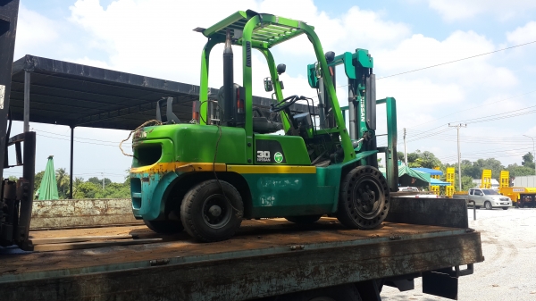 ขายรถยก3ตันนางงามญี่ปุ่น 0875153650