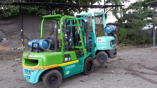 ขายรถยก3ตันนางงามญี่ปุ่น 0875153650