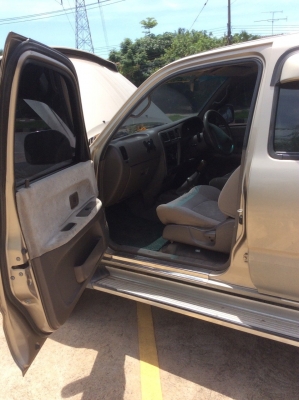 ขายT0YOTA D4D 4D 4WD ปี03 เครื่อง2500 สภาพสวยเดิมๆ รถวิ่ง19×,××× ขาย 280,000 บาท ศุภากร 081-4252943 ขายT0YOTA D4D 4D 4WD ปี03 เครื่อง2500 สภาพสวยเดิมๆ รถวิ่ง19×,××× ขาย 280,000 บาท ศุภากร 081-4252943