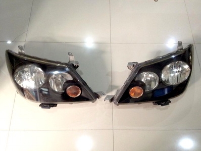 ---ขายแล้ว----ไฟหน้า FORTUNER