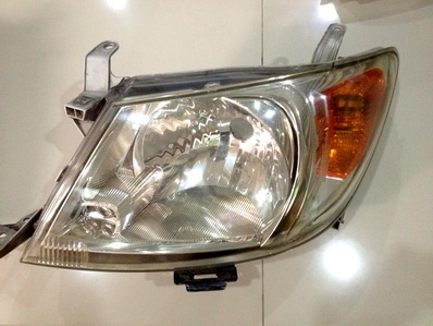 ไฟหน้าVIGOซ้ายขวา ขาครบไม่แตกหัก เป็นของแท้ ยังไม่เคยผ่านการขัด ตจว ส่งได้ ไฟหน้าVIGOซ้ายขวา ขาครบไม่แตกหัก เป็นของแท้ ยังไม่เคยผ่านการขัด ตจว ส่งได้