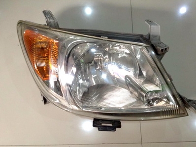 ไฟหน้าVIGOซ้ายขวา ขาครบไม่แตกหัก เป็นของแท้ ยังไม่เคยผ่านการขัด ตจว ส่งได้ ไฟหน้าVIGOซ้ายขวา ขาครบไม่แตกหัก เป็นของแท้ ยังไม่เคยผ่านการขัด ตจว ส่งได้