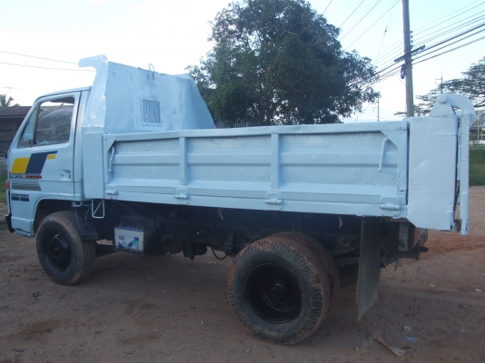 ขายถูกรถ 6 ล้อเล็ก ช่วงสั้น  อีซูซุ  NKR ดั้ม ปี  37