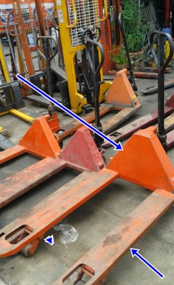 ขายแฮนดเลท 2.5 ตัน ราคา 4500 บาท ขายแฮนดเลท 2.5 ตัน ราคา 4500 บาท