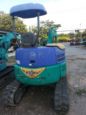 รถขุด KOMATSU  PC 30 MR นำเข้าจากญี่ปุ่นแท้ 1000\% สวยเดิม ขายถูก 090-986-2521