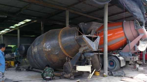 รถโม่ปูนและอะไหล่ชินส่วนโม่ปูน