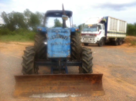 ขายรถไถ ฟอร์ด 6610 สองเพลาเสื้อลาย ขายรถไถ ฟอร์ด 6610 สองเพลาเสื้อลาย