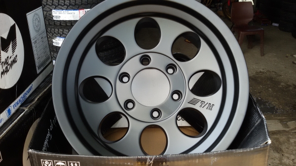 ขายล้อขอบ16 6รูล้อใหม่ชุดละ13500