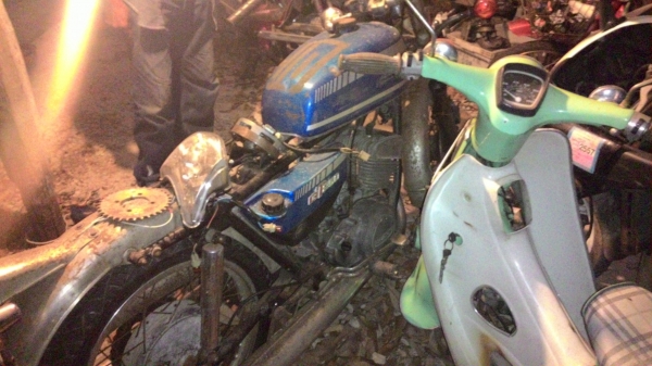 Suzuki gt250 Suzuki gt250