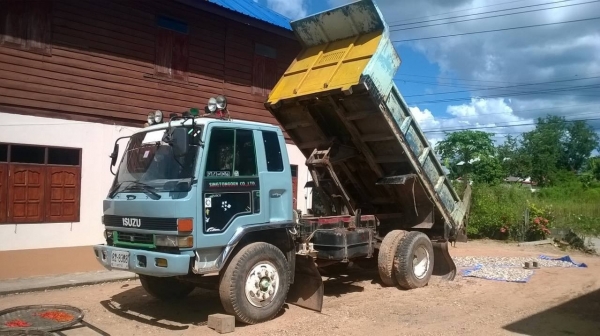 ขาย 6 ล้อดั้ม เครื่อง 6BG1 175 แรงม้าปั้มลม เกียร์ร็อค เฟืองท้าย 210 เบรคทิฟฟี่ พาวเวอร์ แอร์เย็น ทะเบียนพร้อมโอนครับ