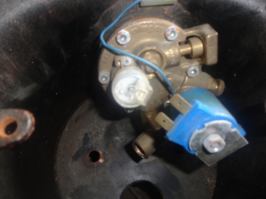 ขายถังแก๊สโดนัส พร้อมชุดแก๊สหัวฉีด ราคา5500บาท