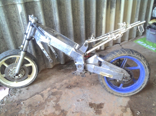 ล้มโปรเจคใครหาอยู่รีบเลยครับเริ่มหายากแล้ว HONDA NSR 250 MC21 19999 ล้มโปรเจคใครหาอยู่รีบเลยครับเริ่มหายากแล้ว HONDA NSR 250 MC21 19999