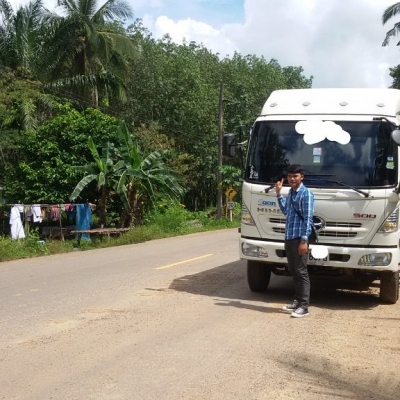 HINO FC9J  คุณสายลม บุญหว่าน นายก อบต.โคกสะอาด จากบุรีรัมภ์มัดจำกลางอากศเรียบร้อยแล้วคะ