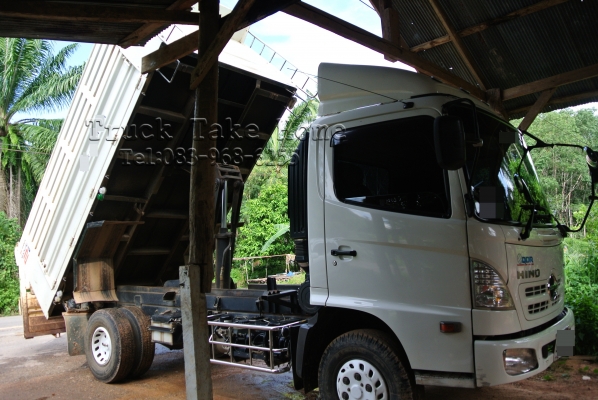 HINO FC9J  คุณสายลม บุญหว่าน นายก อบต.โคกสะอาด จากบุรีรัมภ์มัดจำกลางอากศเรียบร้อยแล้วคะ